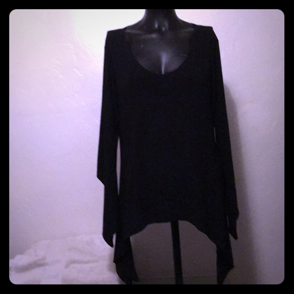 One ❤️ Angle Black Top